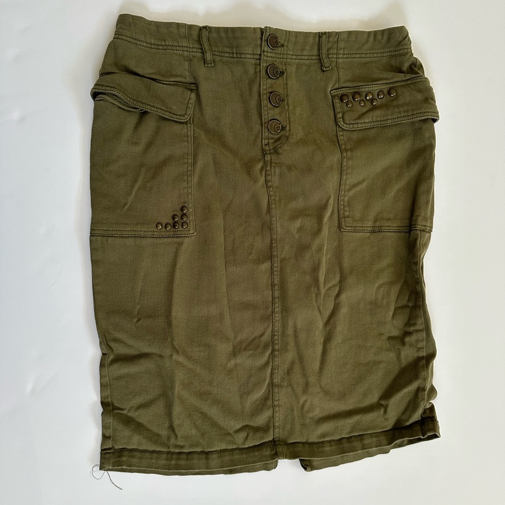 Women’s green skirt
